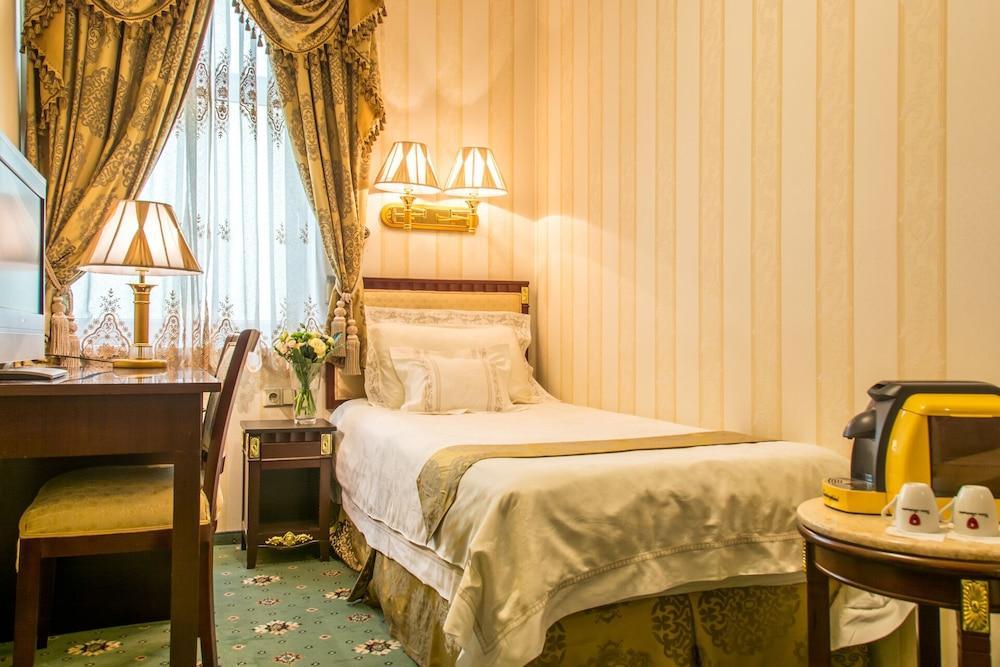 Palace Hotel Polom Žilina Buitenkant foto