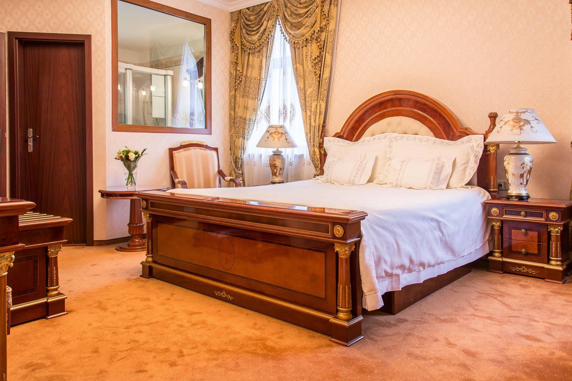 Palace Hotel Polom Žilina Buitenkant foto