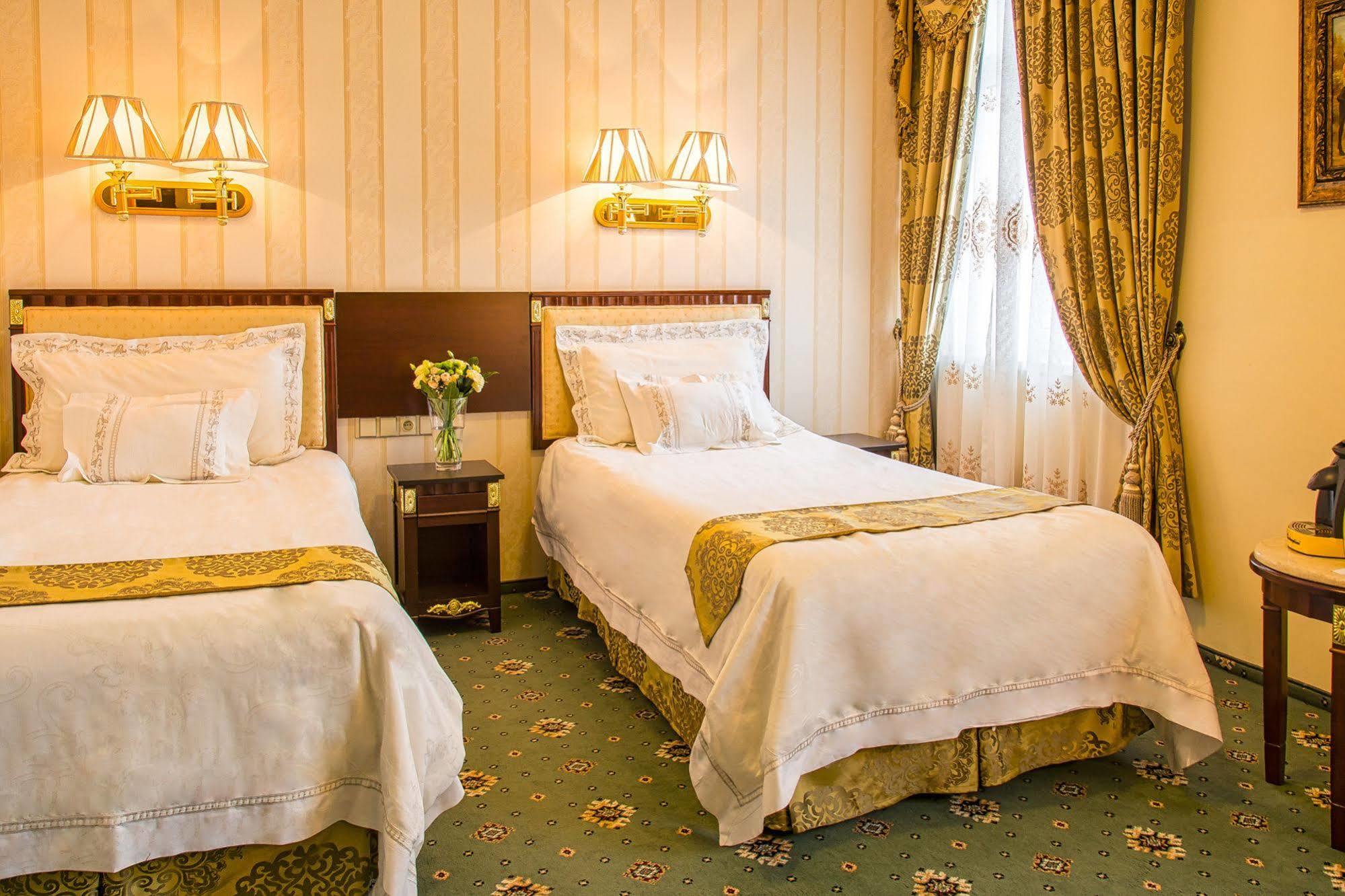 Palace Hotel Polom Žilina Buitenkant foto