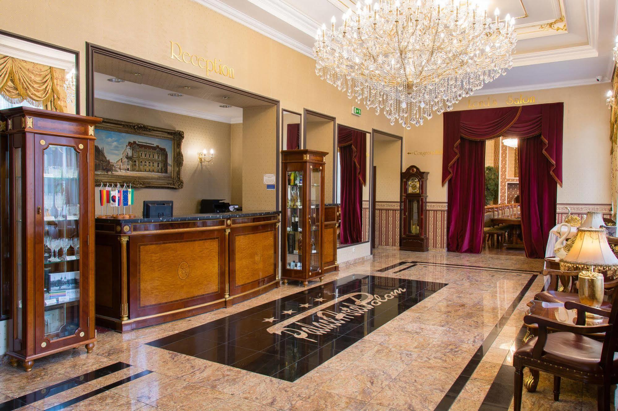 Palace Hotel Polom Žilina Buitenkant foto