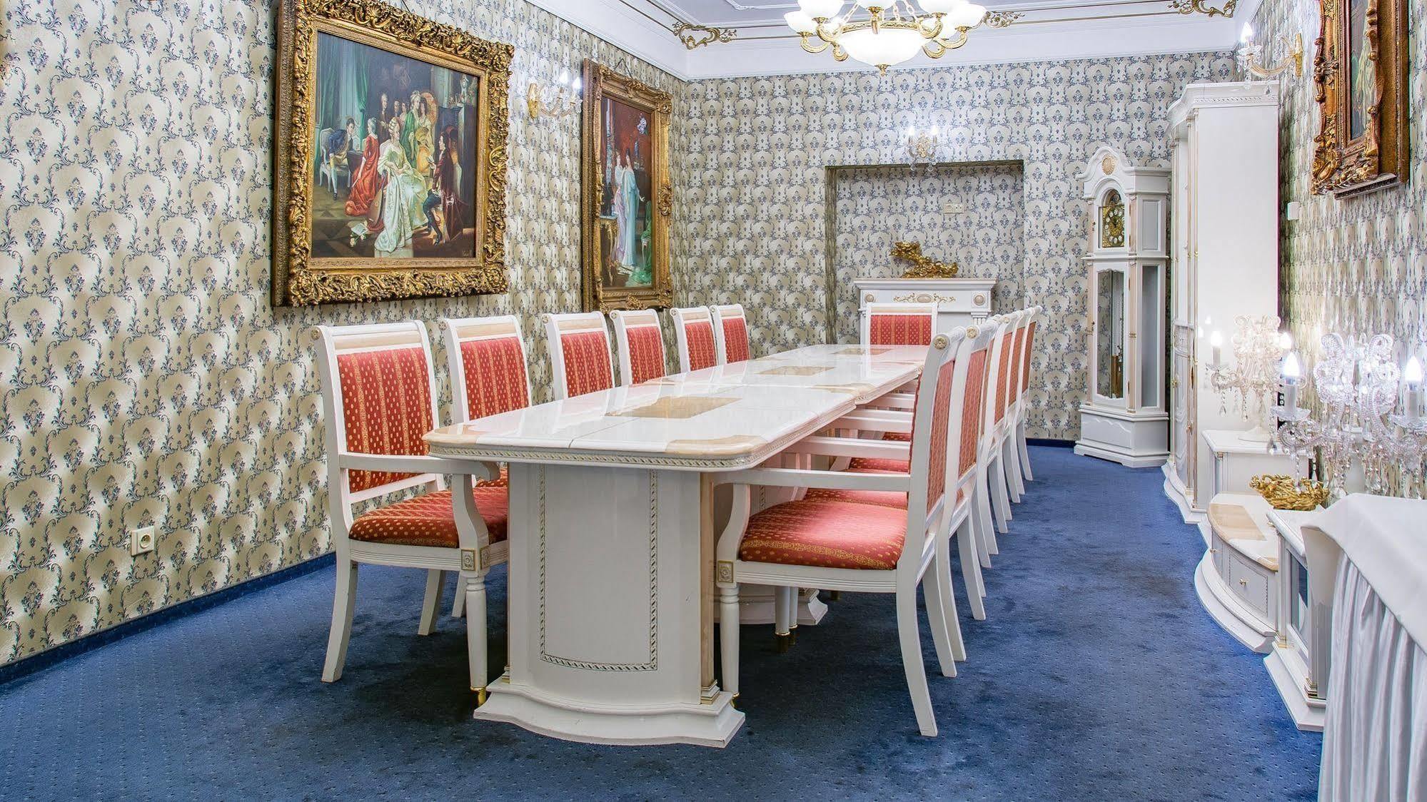 Palace Hotel Polom Žilina Buitenkant foto
